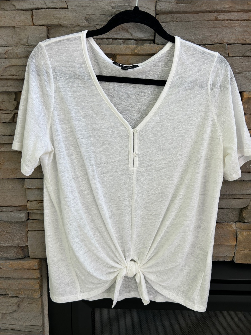 NWOT Banana Republic Women’s White Short-Sleeve V-Neck Tie-Front Top